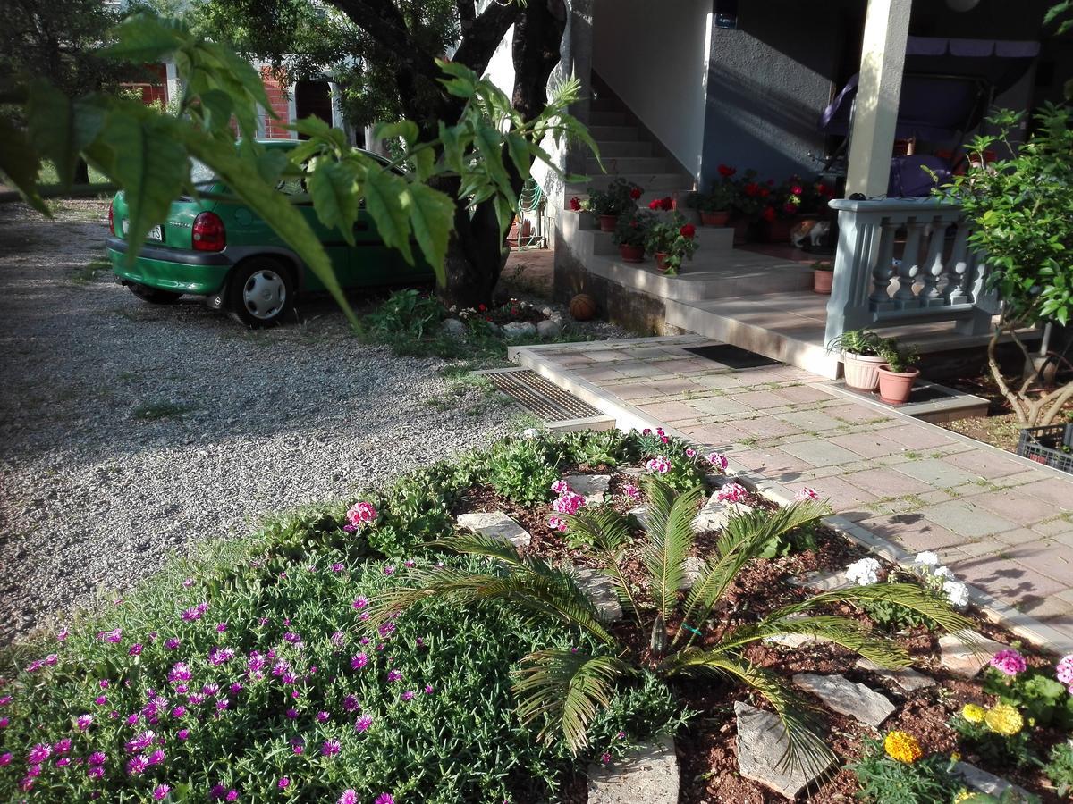 Apartamento Apartman Bojana Starigrad Paklenica Exterior foto