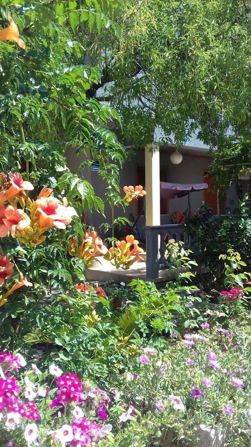 Apartamento Apartman Bojana Starigrad Paklenica Exterior foto